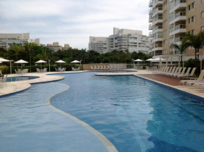 Apto com wi-fi, espaço gourmet e piscina em Riviera